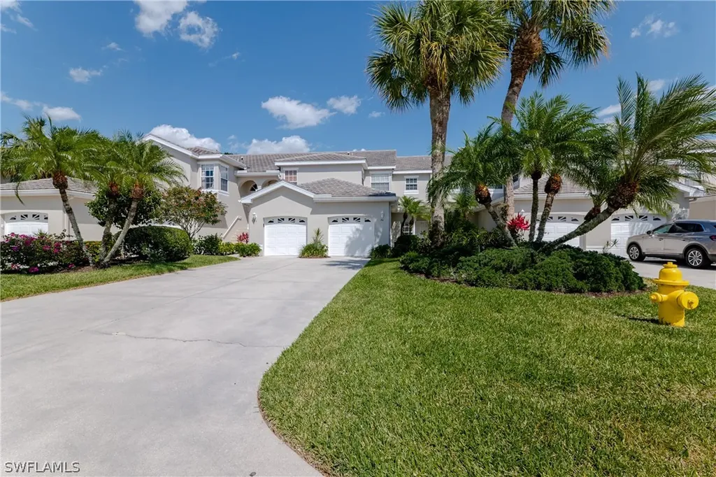 Naples FL, 13140 Hamilton Harbour Drive, Unit F4