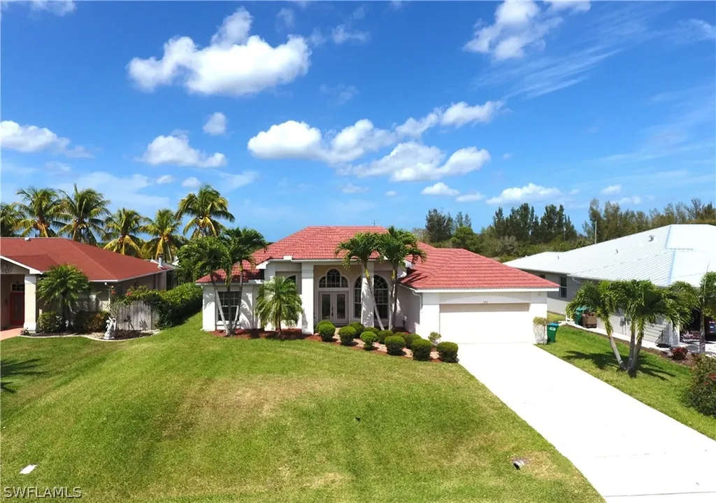 142 SW 39th Place Cape Coral FL 33991