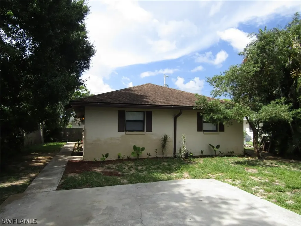 306 Hubbard Avenue North Fort Myers FL 33917