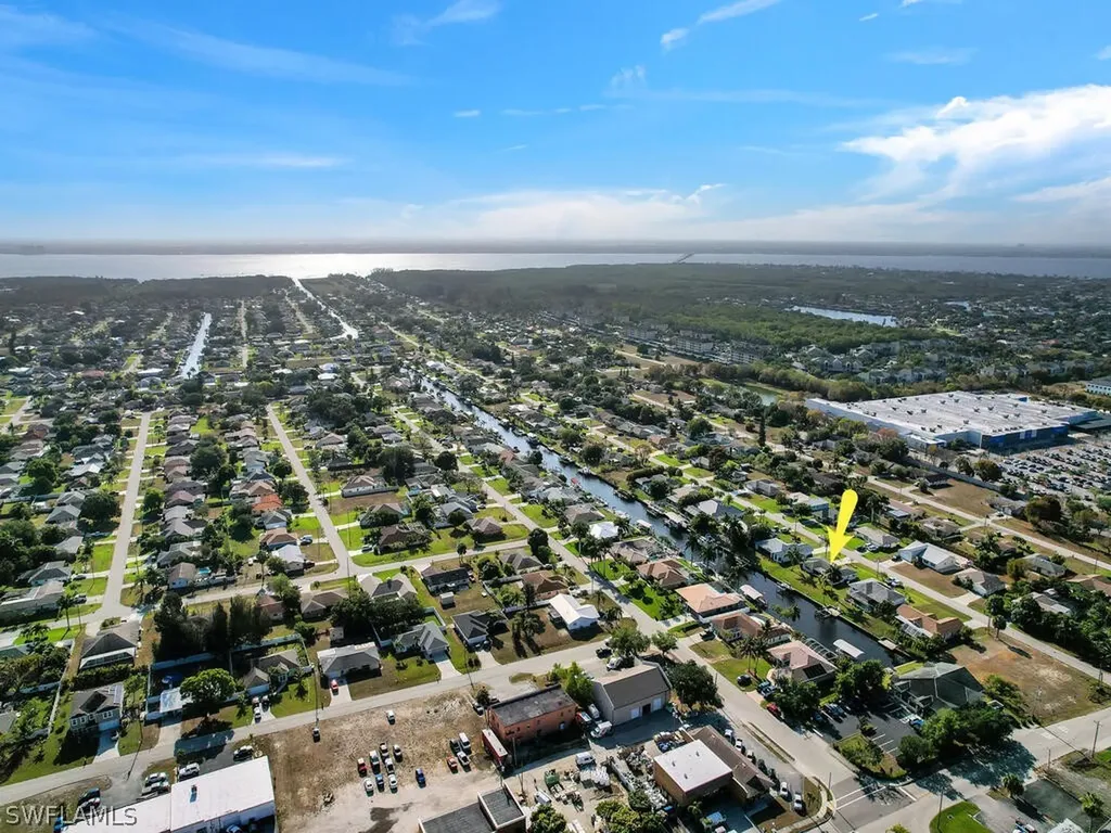 1703 SE 16th Street Cape Coral FL 33990