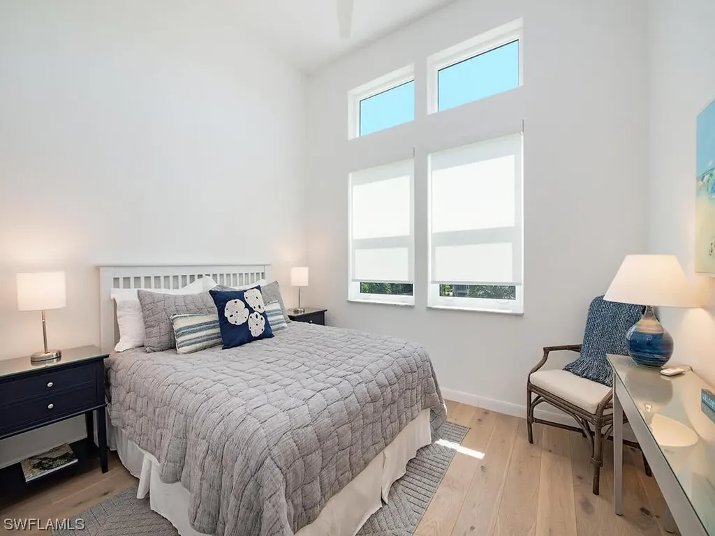 542 11th Avenue S Naples FL 34102