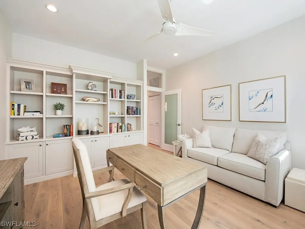 542 11th Avenue S Naples FL 34102