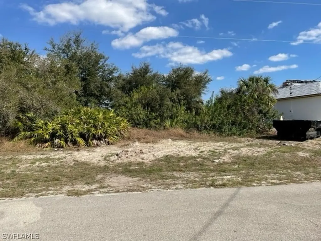 3015 NE Juanita Place Cape Coral FL 33909
