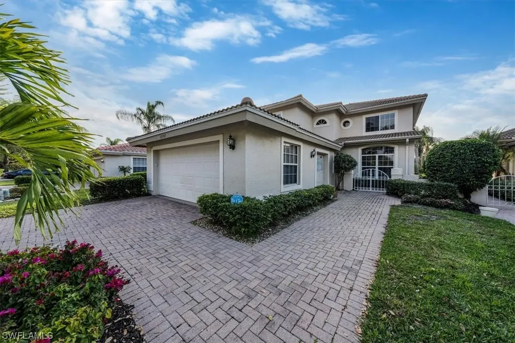 5747 Persimmon Way Naples FL 34110