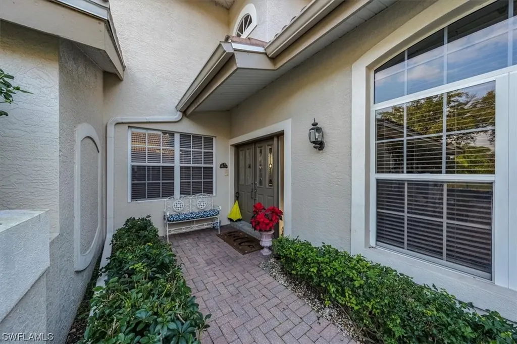 5747 Persimmon Way Naples FL 34110
