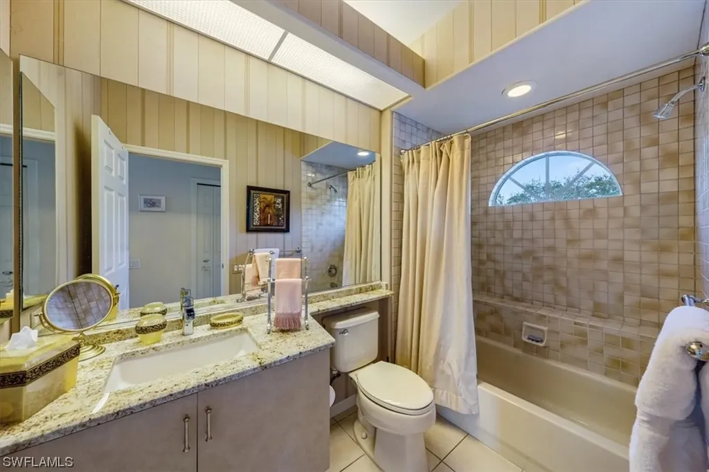 5747 Persimmon Way Naples FL 34110