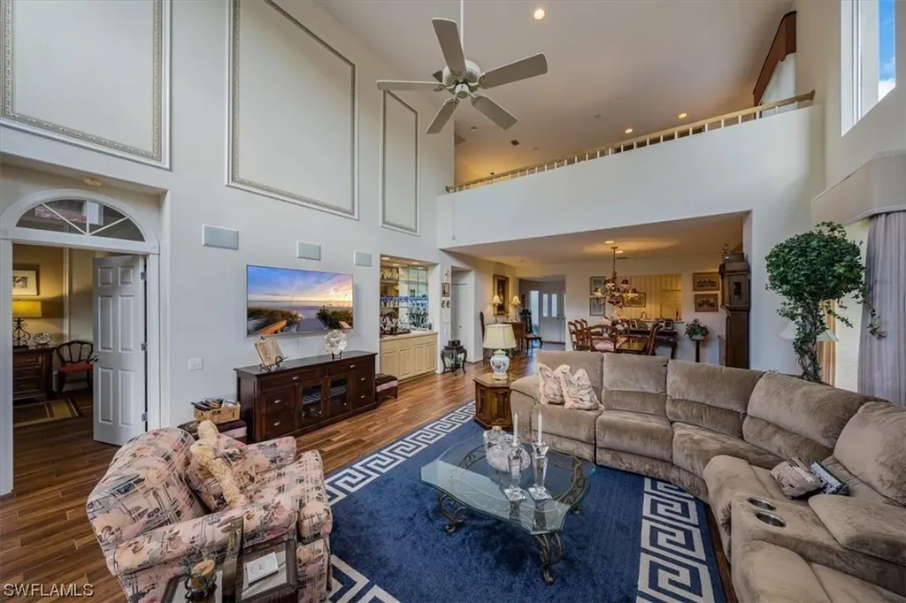 5747 Persimmon Way Naples FL 34110