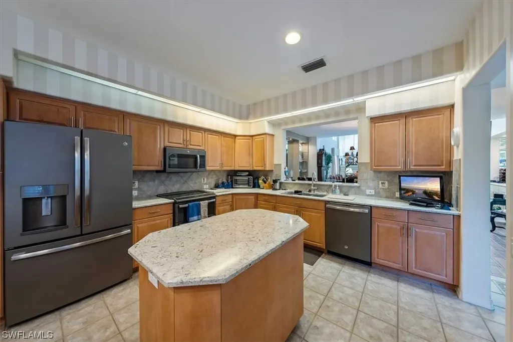 5747 Persimmon Way Naples FL 34110