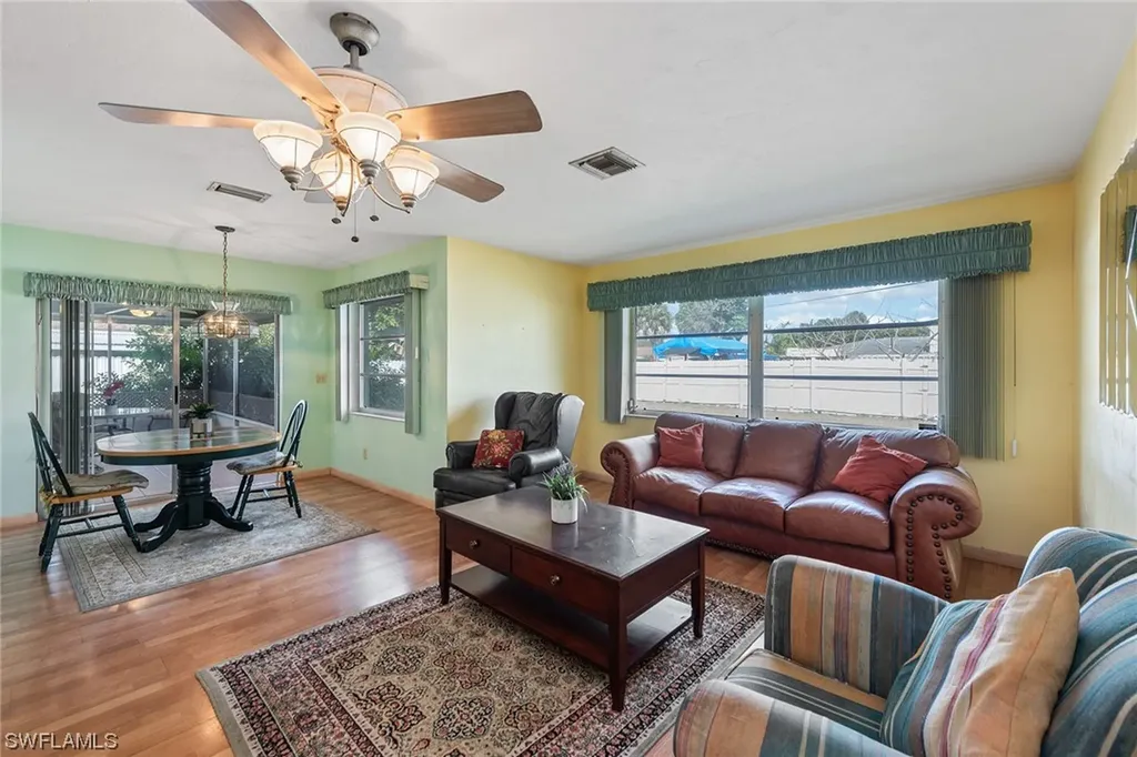 4173 Golden Gate Parkway Naples FL 34116