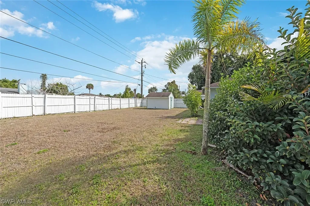 4173 Golden Gate Parkway Naples FL 34116