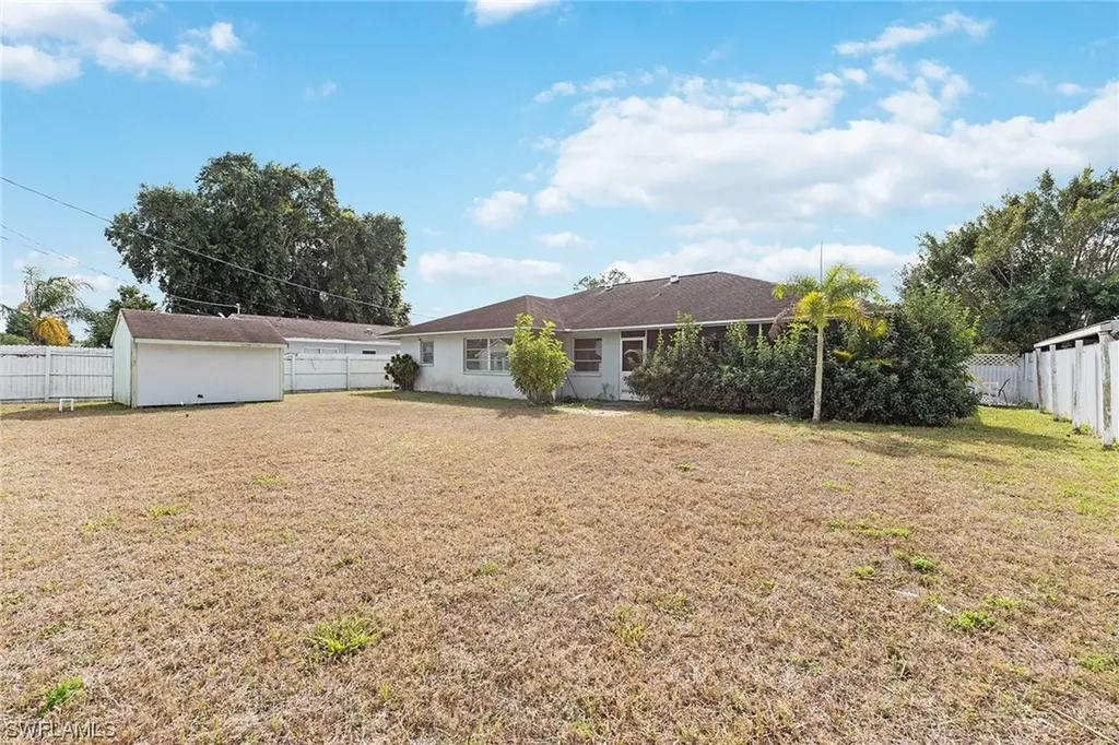 4173 Golden Gate Parkway Naples FL 34116