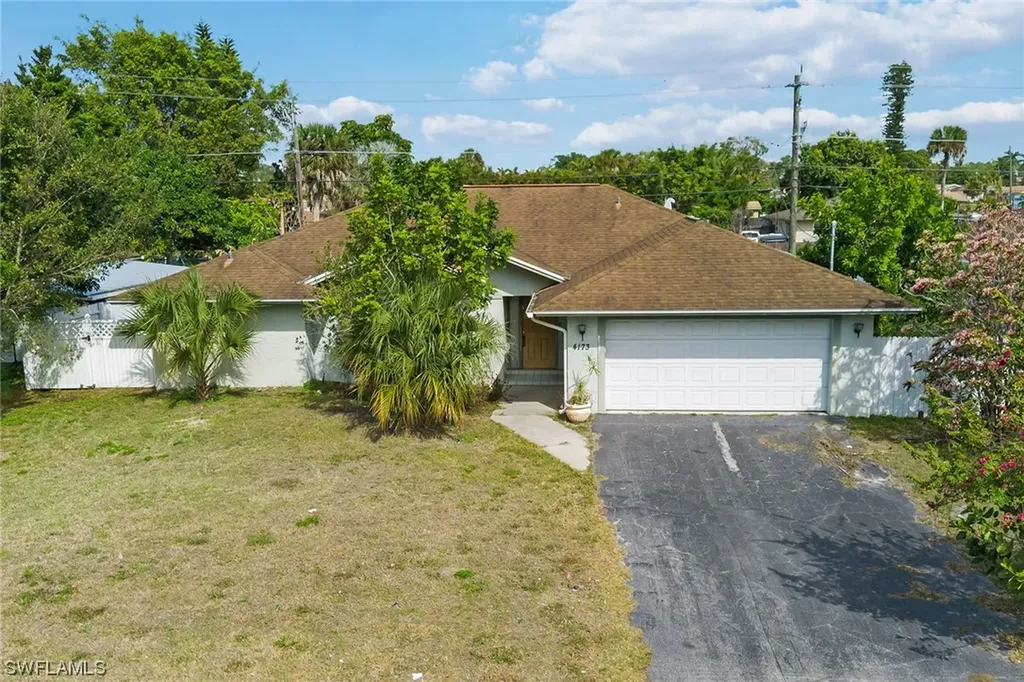 4173 Golden Gate Parkway Naples FL 34116