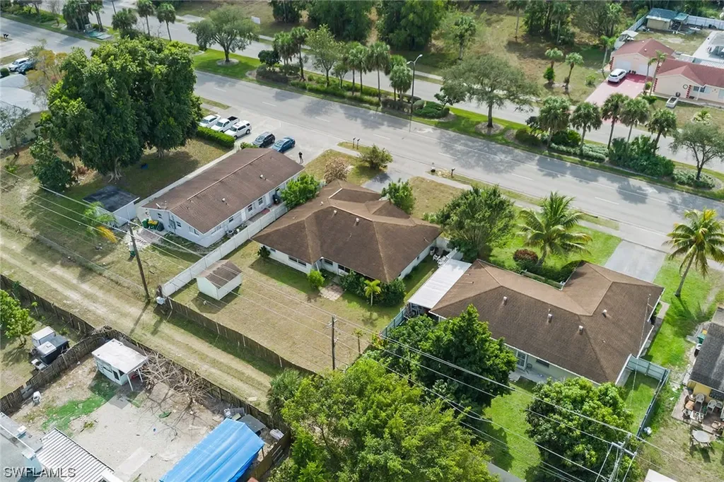 4173 Golden Gate Parkway Naples FL 34116