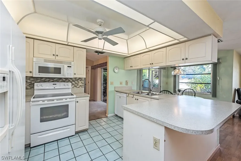4173 Golden Gate Parkway Naples FL 34116