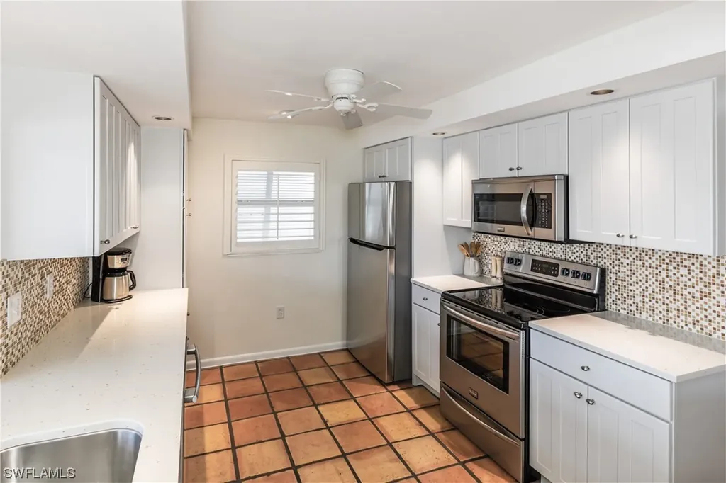 148 Tahiti Street Naples FL 34113