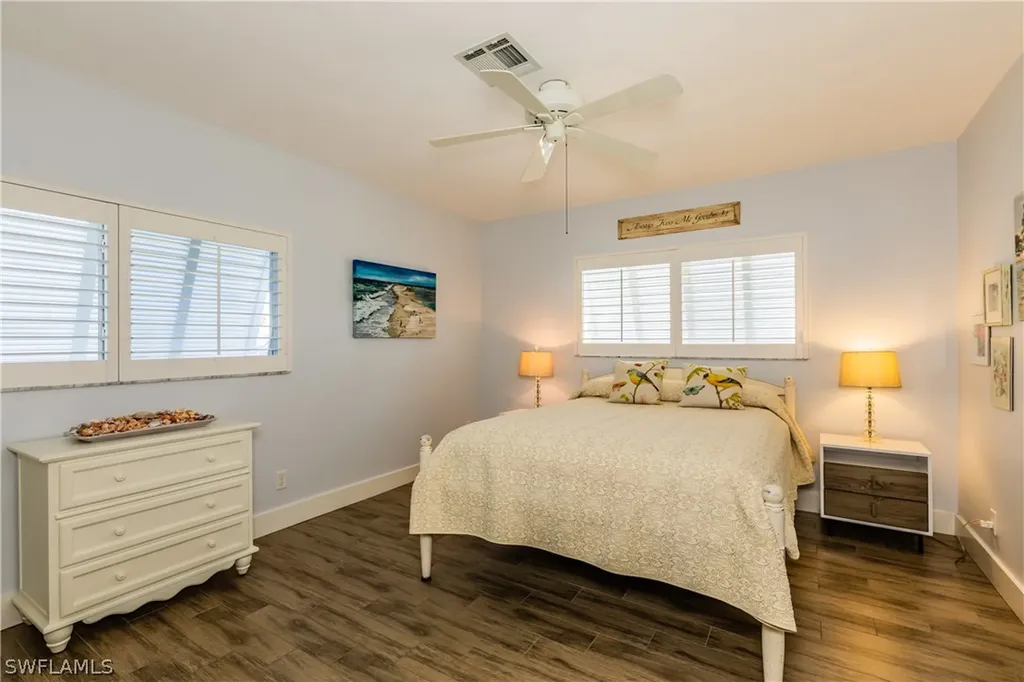 148 Tahiti Street Naples FL 34113