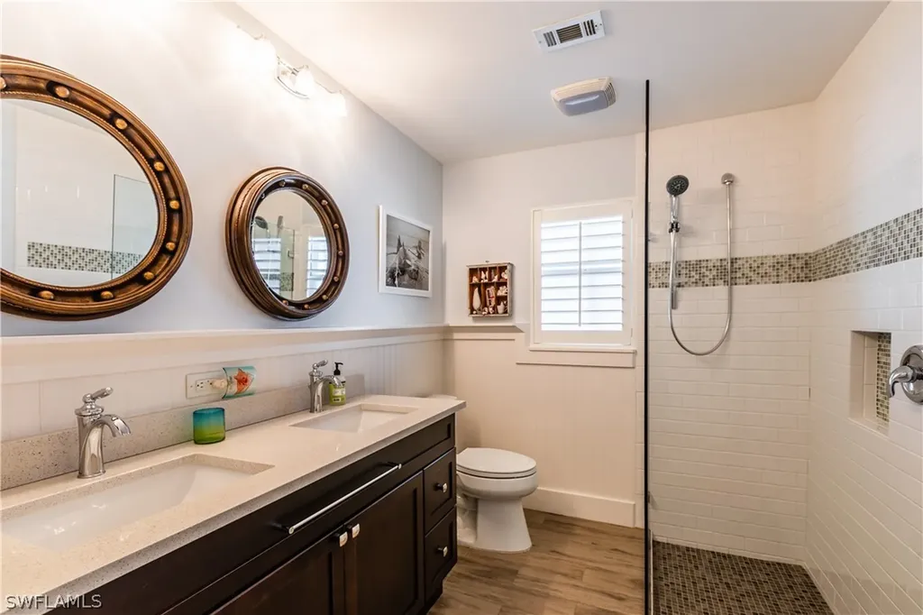 148 Tahiti Street Naples FL 34113
