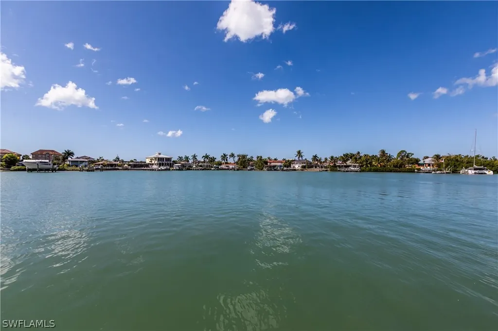 148 Tahiti Street Naples FL 34113