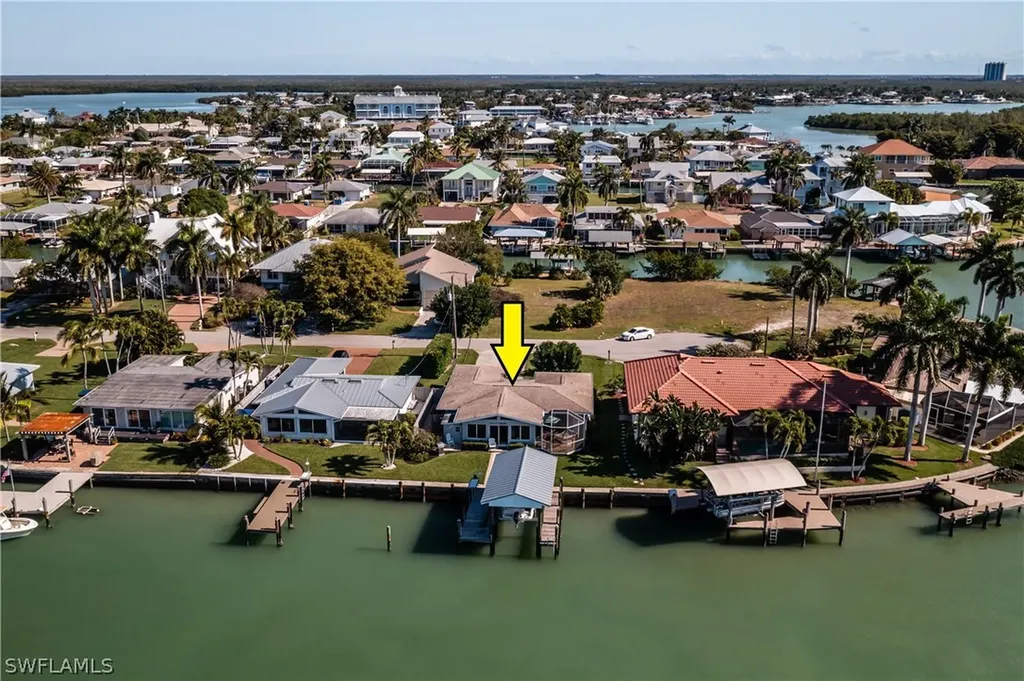 148 Tahiti Street Naples FL 34113