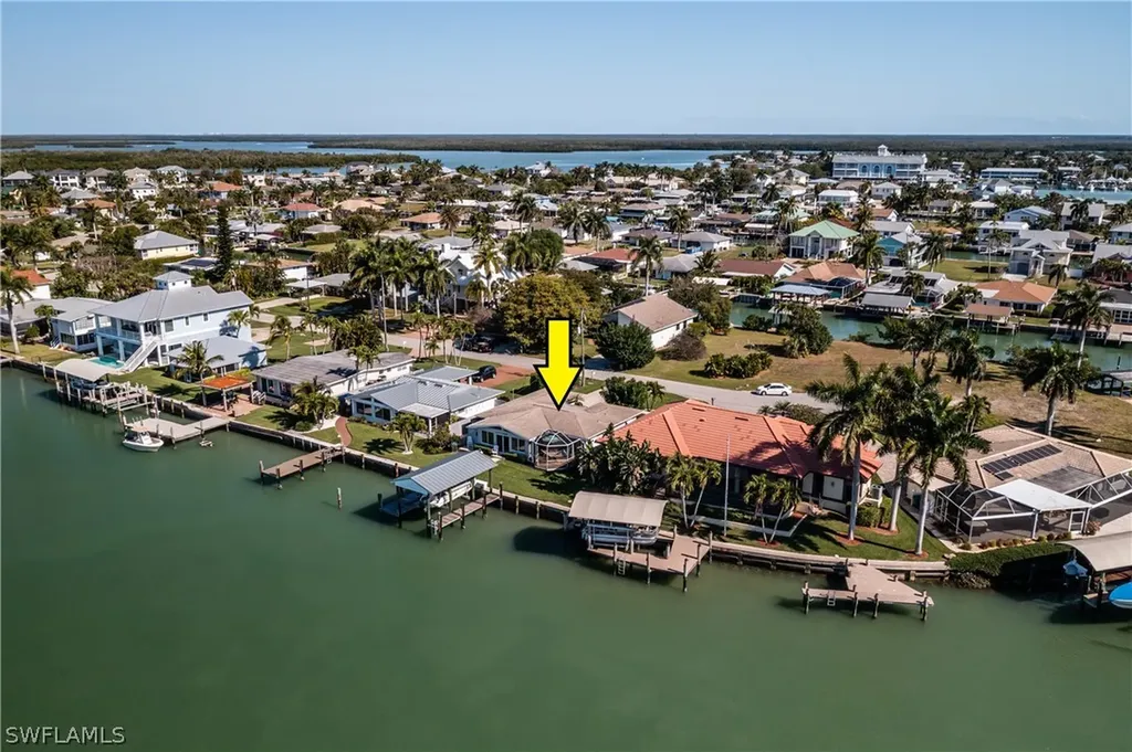148 Tahiti Street Naples FL 34113