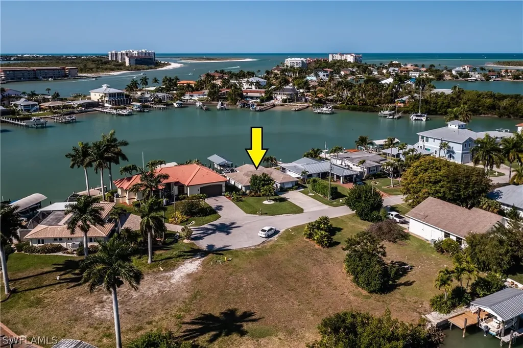 148 Tahiti Street Naples FL 34113