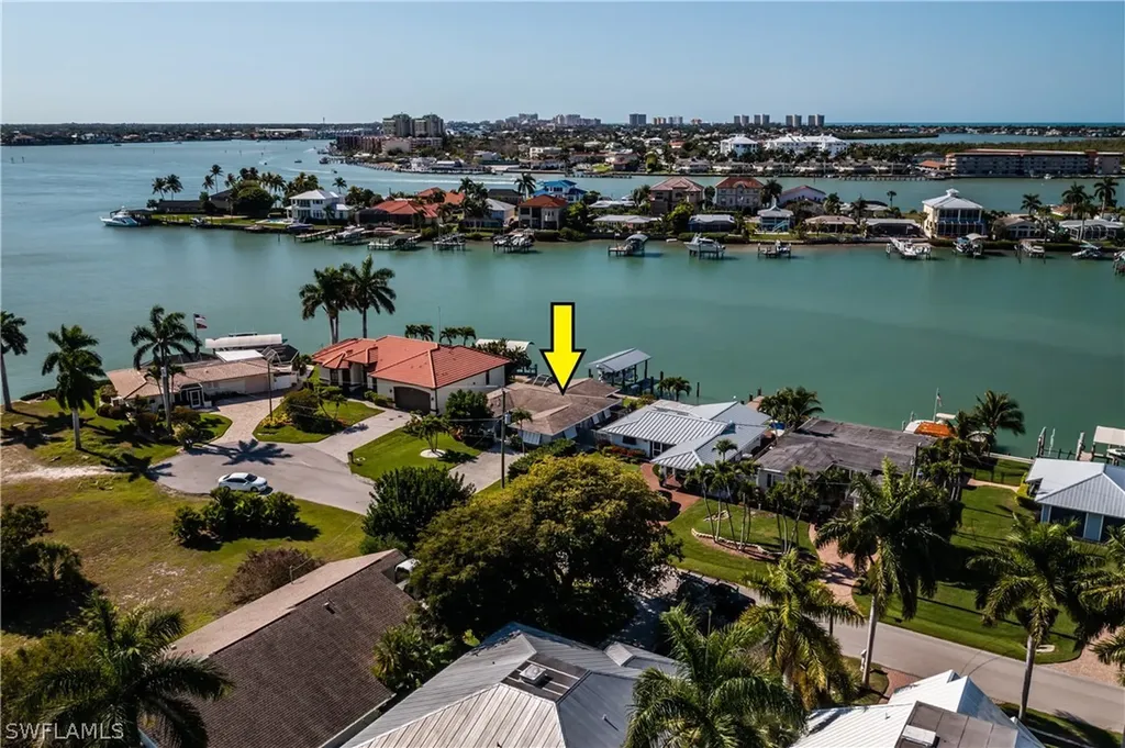 148 Tahiti Street Naples FL 34113
