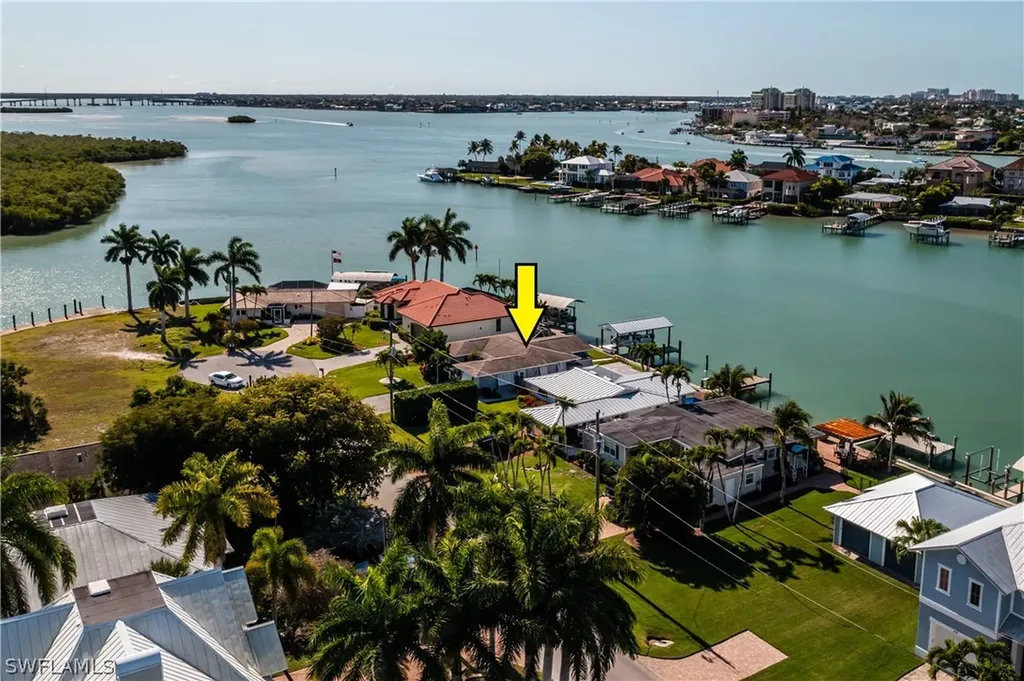 148 Tahiti Street Naples FL 34113