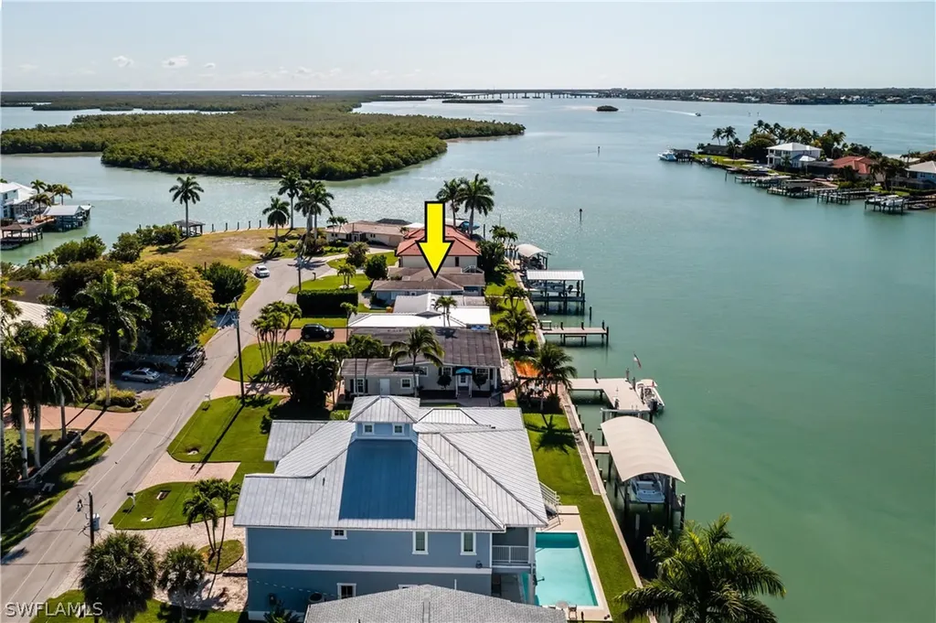 148 Tahiti Street Naples FL 34113
