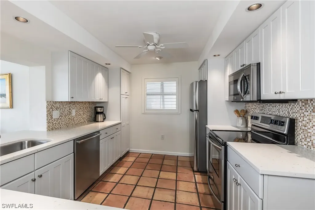 148 Tahiti Street Naples FL 34113