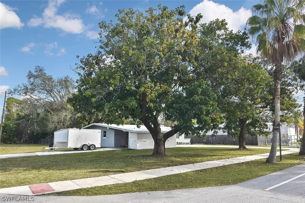 1903 Jefferson Avenue Fort Myers FL 33901