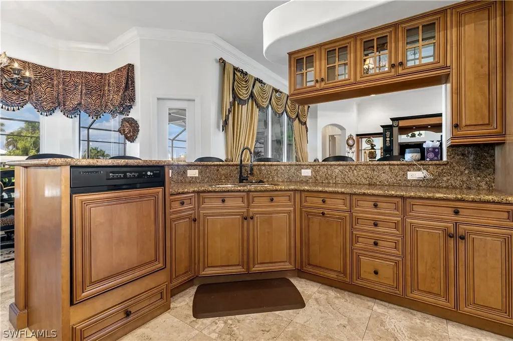 2703 SE 24th Court Cape Coral FL 33904