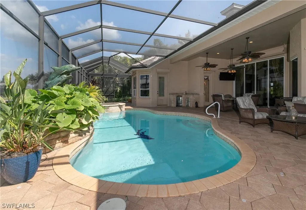 2703 SE 24th Court Cape Coral FL 33904