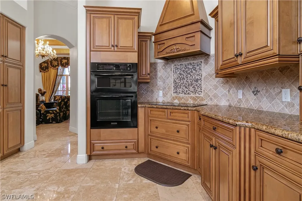 2703 SE 24th Court Cape Coral FL 33904
