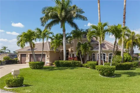 2703 SE 24th Court Cape Coral FL 33904