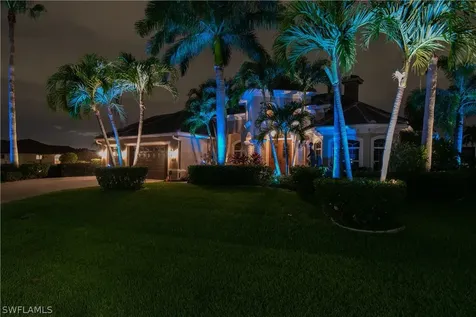 2703 SE 24th Court Cape Coral FL 33904