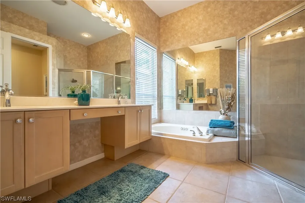 5981 Ashford Lane Naples FL 34110