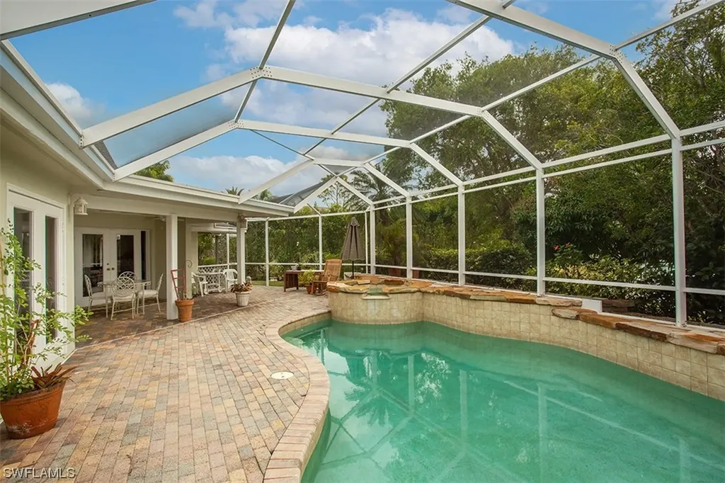 2412 Pinewoods Circle S Naples FL 34105