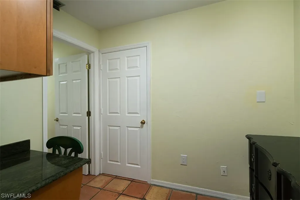 2412 Pinewoods Circle S Naples FL 34105