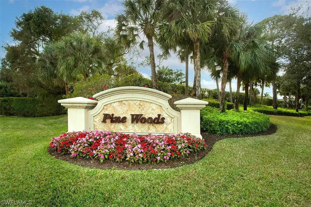 2412 Pinewoods Circle S Naples FL 34105