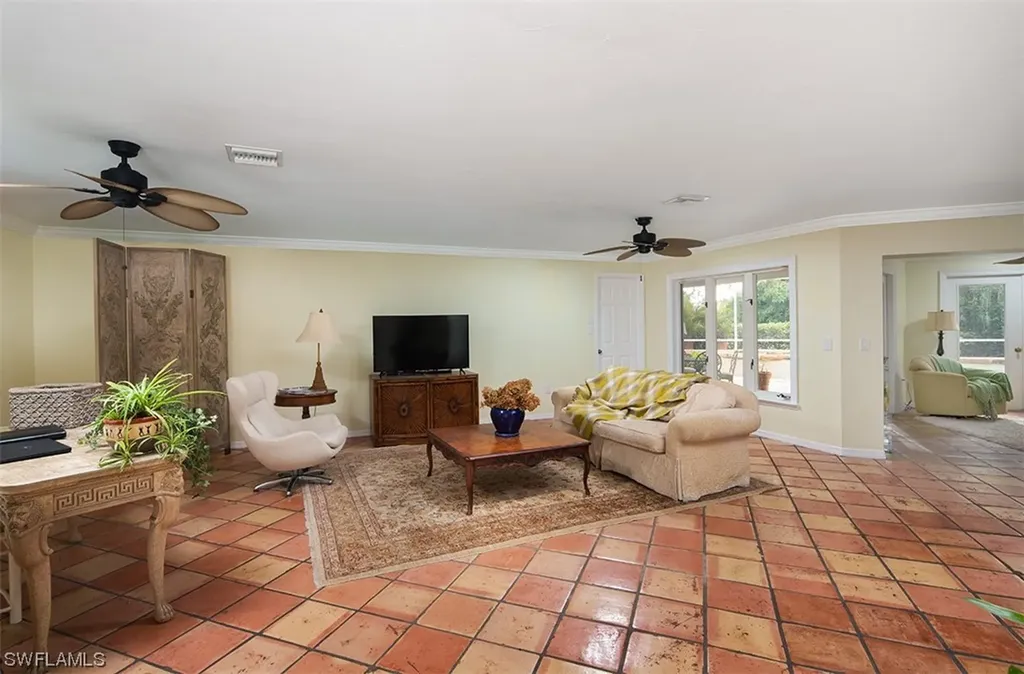 2412 Pinewoods Circle S Naples FL 34105