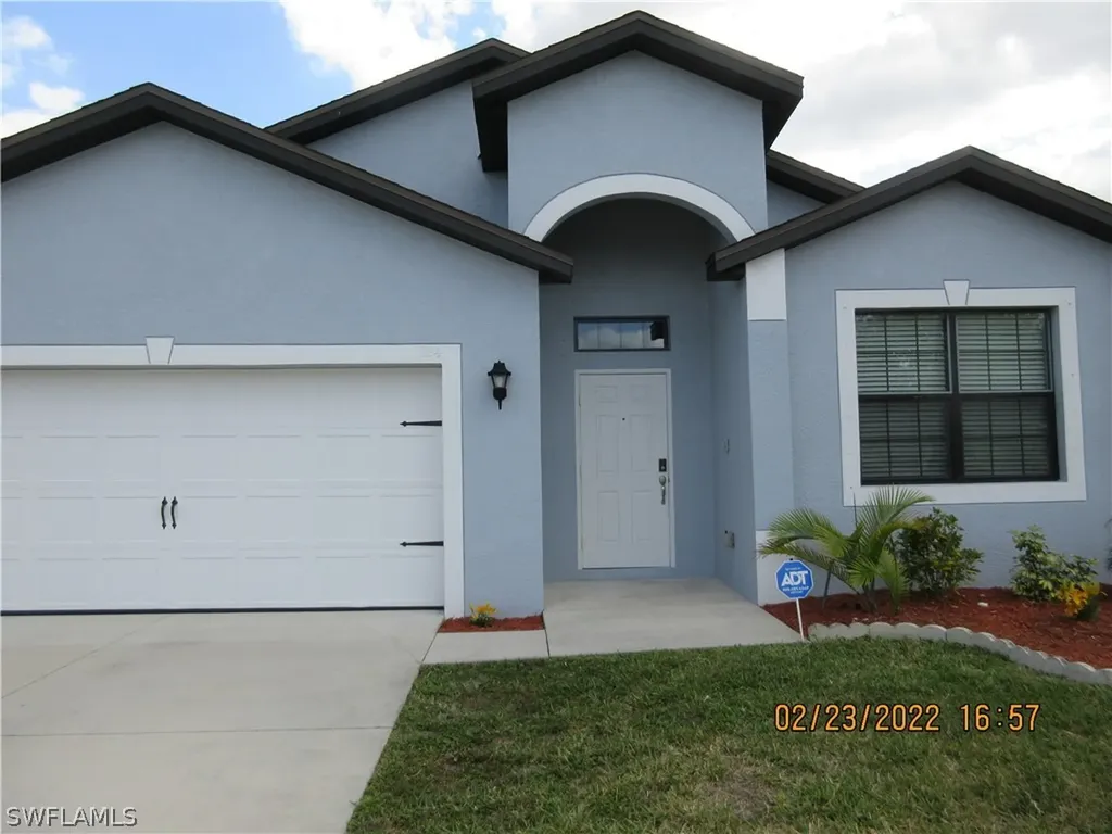 824 SW 16th Terrace Cape Coral FL 33991