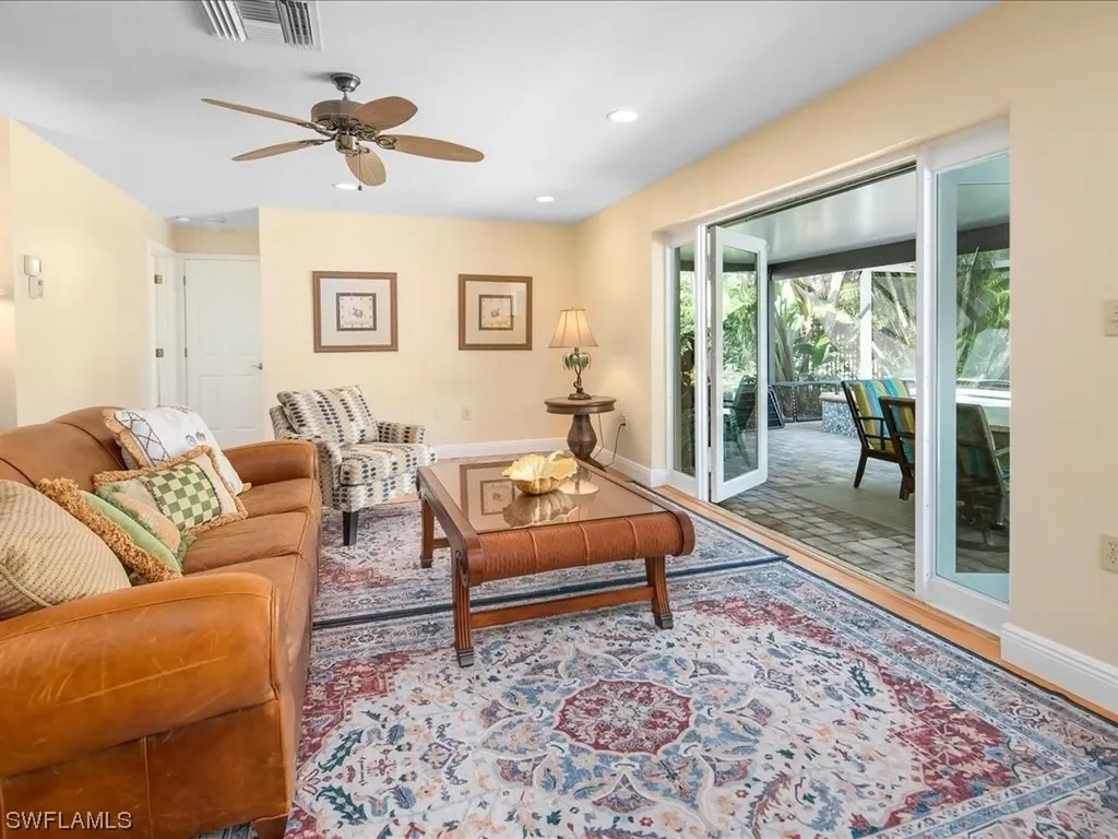 675 Harbour Drive Naples FL 34103