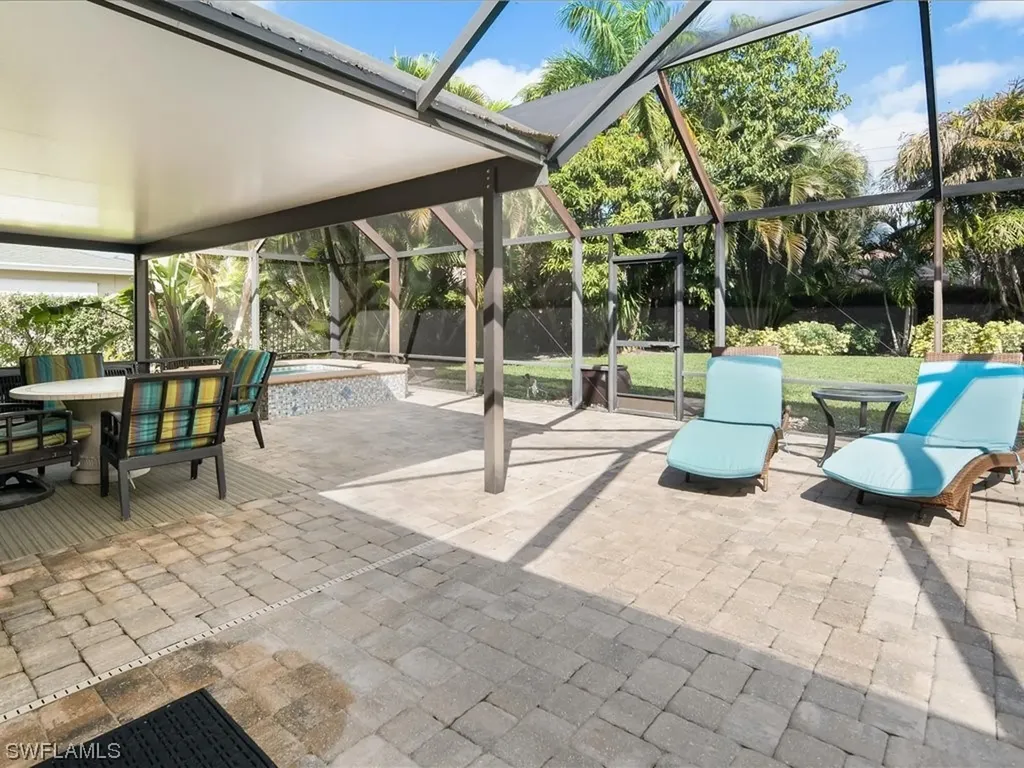 675 Harbour Drive Naples FL 34103
