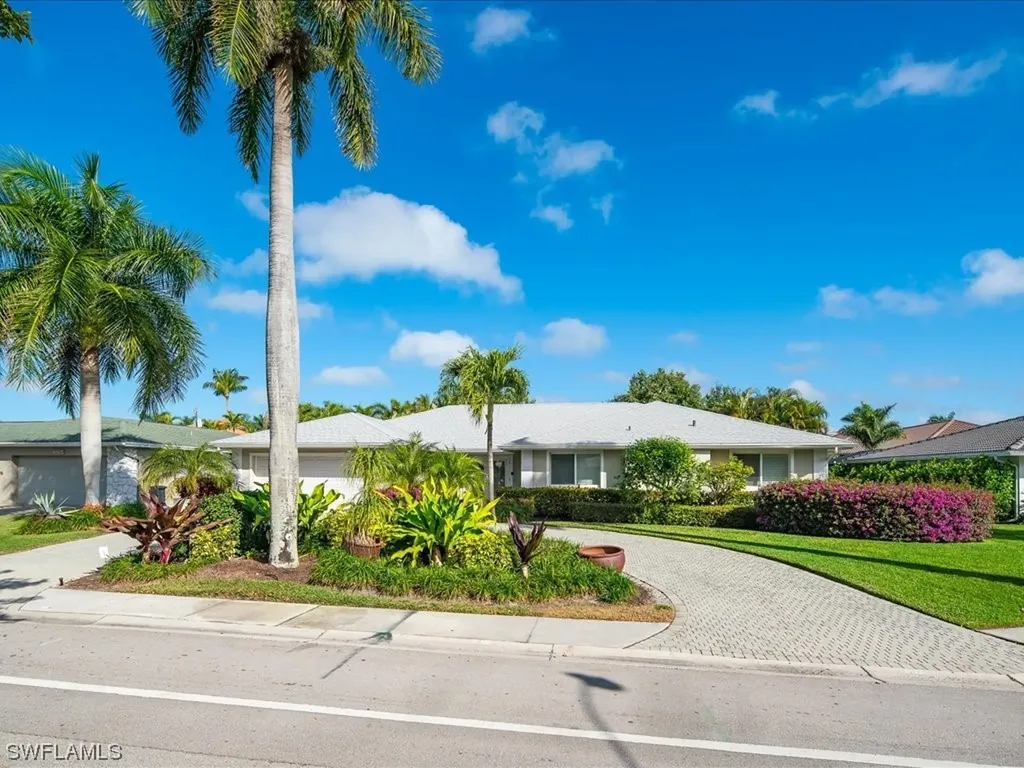 675 Harbour Drive Naples FL 34103