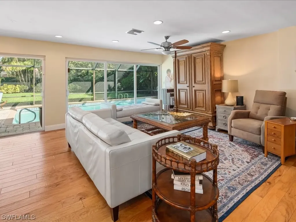 675 Harbour Drive Naples FL 34103