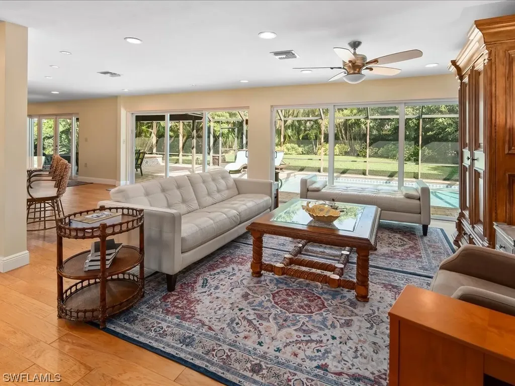 675 Harbour Drive Naples FL 34103