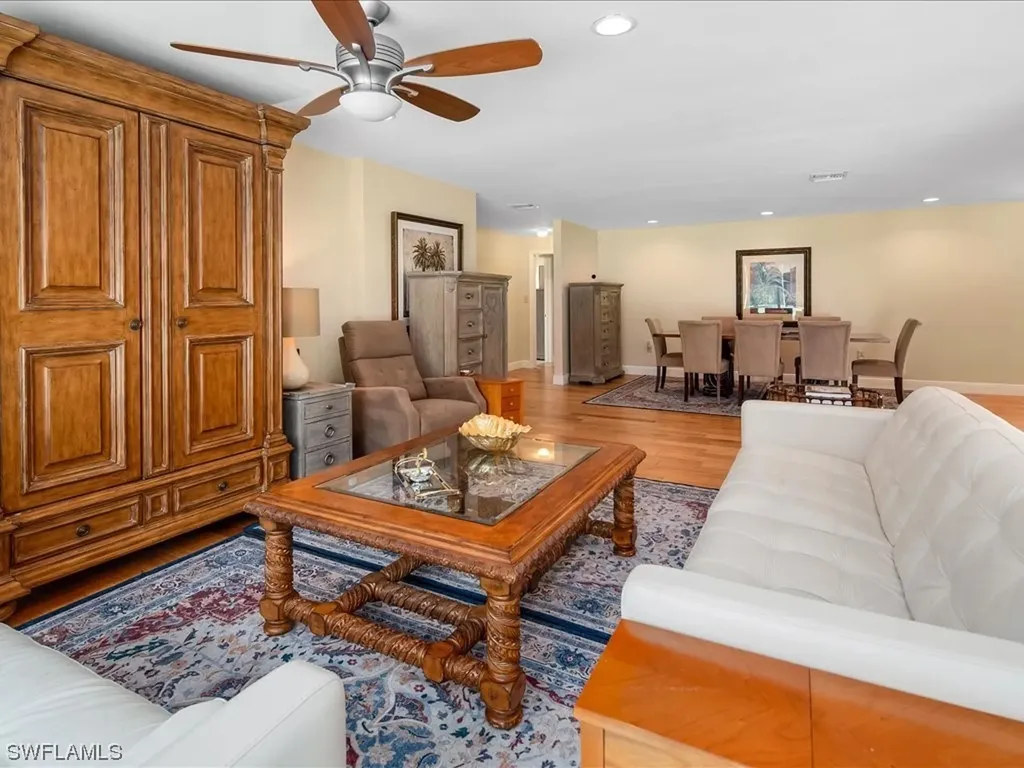 675 Harbour Drive Naples FL 34103