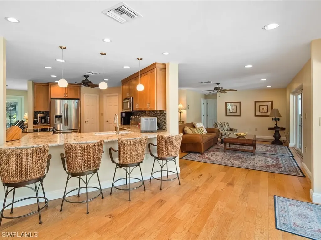 675 Harbour Drive Naples FL 34103