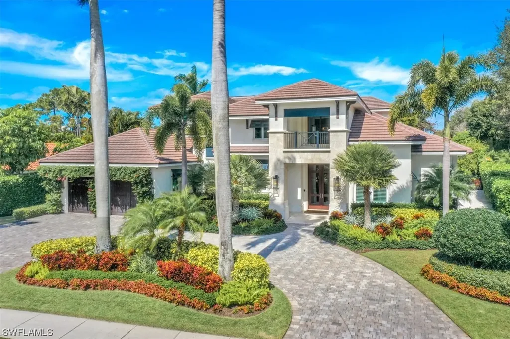 Naples FL, 569 Neapolitan Way
