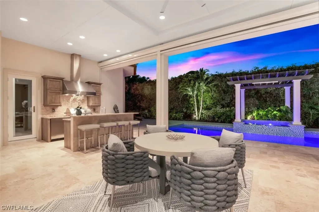 569 Neapolitan Way Naples FL 34103